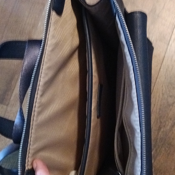 Samsonite womens leather executive backpack new condition - Picture 5 of 12